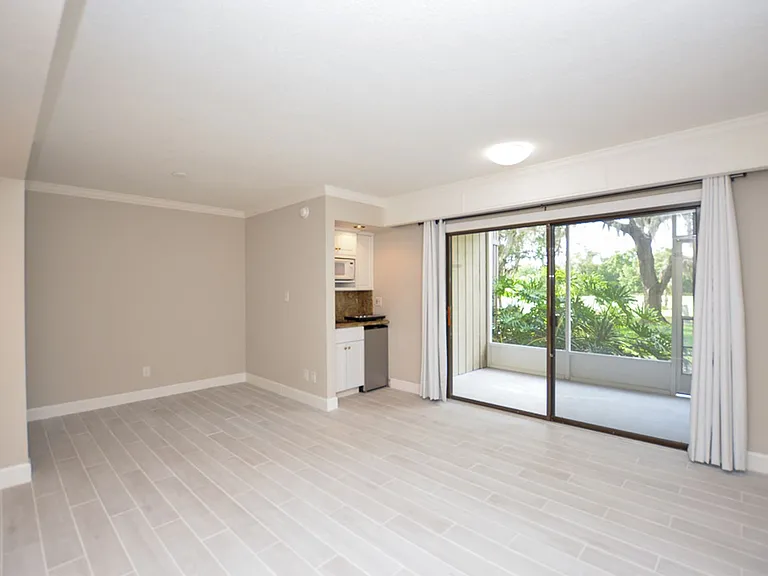622 Olde Camelot Cir #3212 — Photo 26