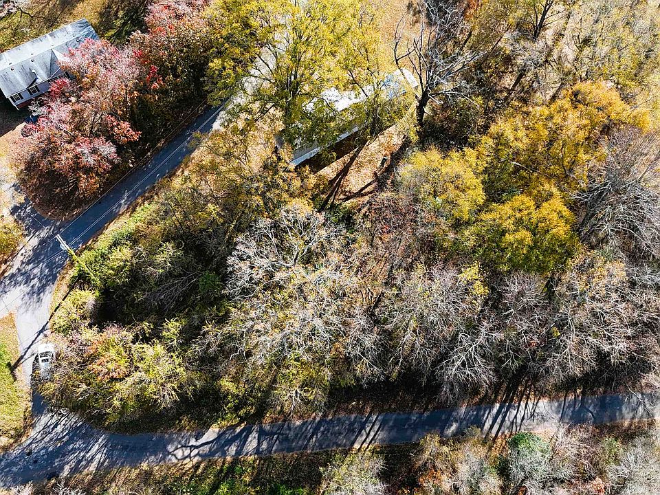 2nd image of 5120 Old Birch Rd