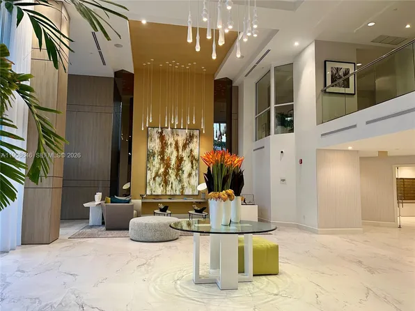 21055 Yacht Club Dr, Aventura, FL