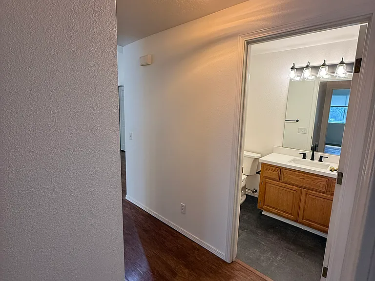 521 SW Forest Grove Dr — Photo 23