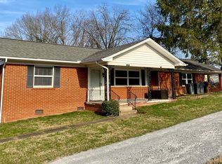 326 E Fairview Rd, Oak Ridge, TN 37830