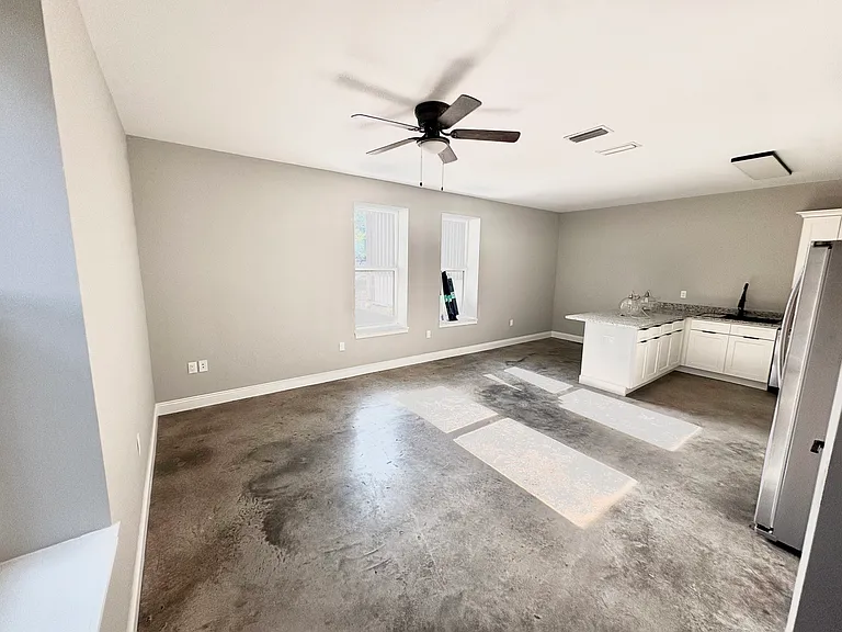 1441 Live Oak St #1 — Photo 3