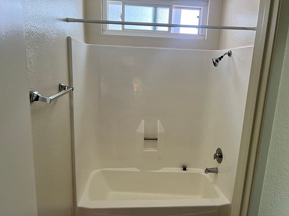5th image of 4009 Georgia St APT 2E