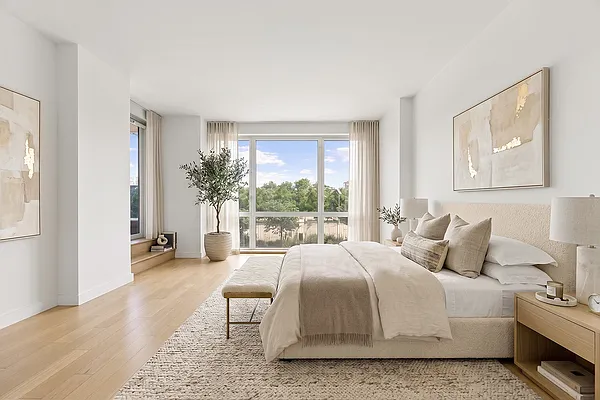 Bedroom, photo 2