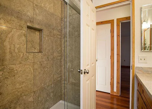 591 Brassie Ave — Photo 2