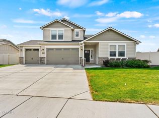 6305 Cottonwood Loop, Yakima, WA 98903