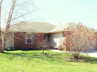 208 S Lynne Dr, Willard, MO 65781