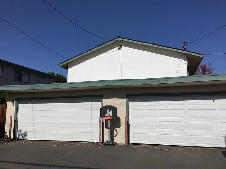 7180 Bark Ln — Photo 9