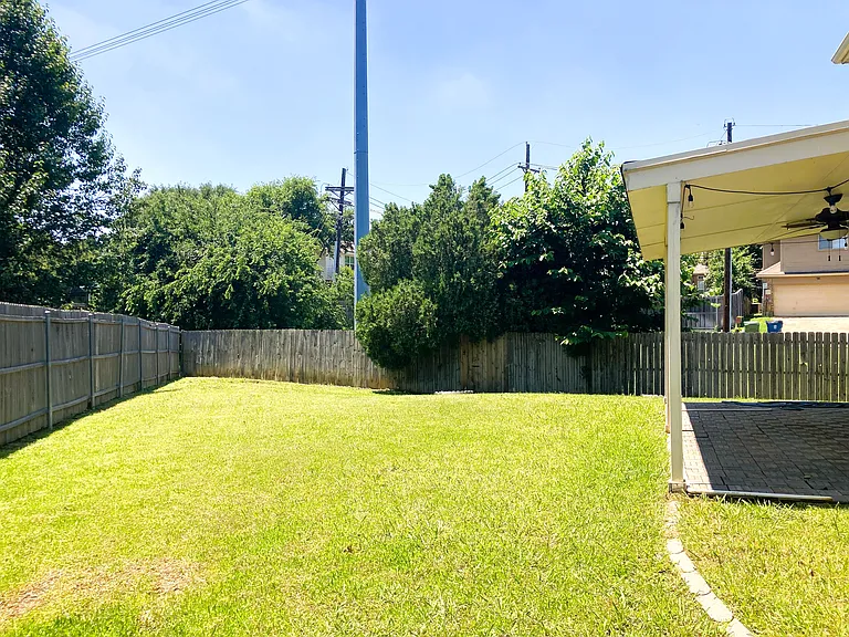 2078 Belvedere Dr — Photo 28