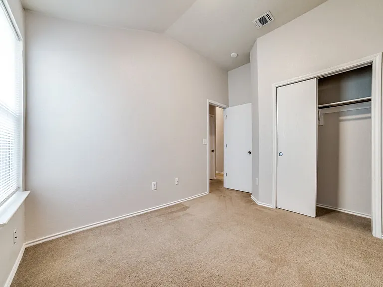 7318 Copper Mdw — Photo 8