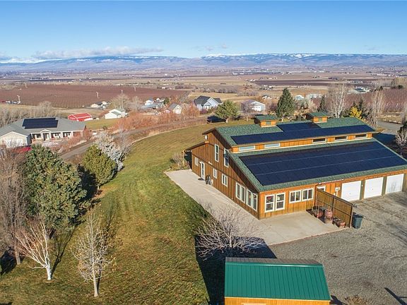 Awesome mountain and valley views.