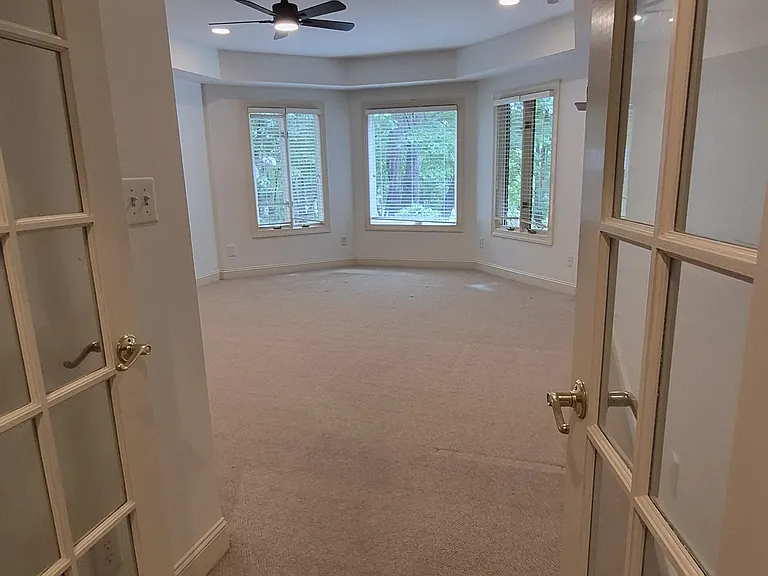 4413 Turnberry Cir — Photo 31