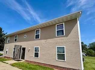 1119 W Clark St #201, Vermillion, SD 57069