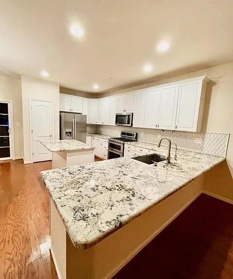 9511 Mary Geneva Ln — Photo 15