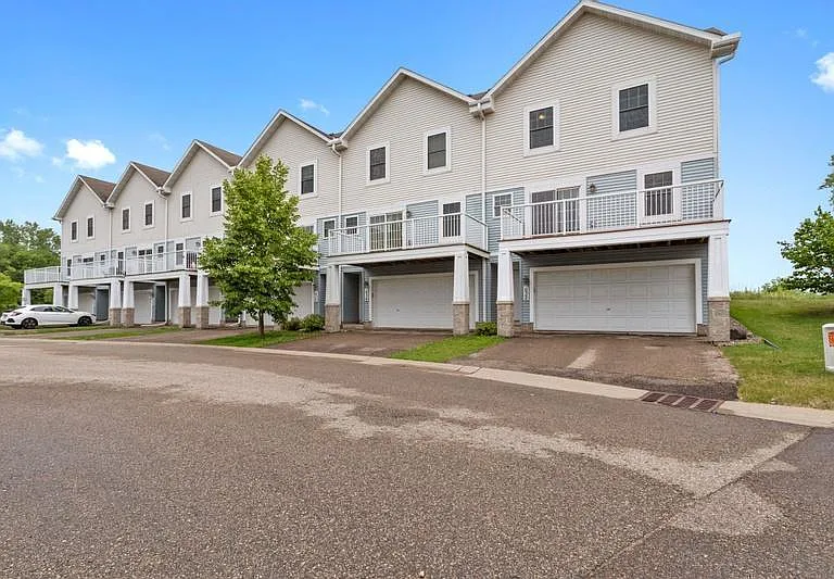 632 Gateway Pl — Photo 4