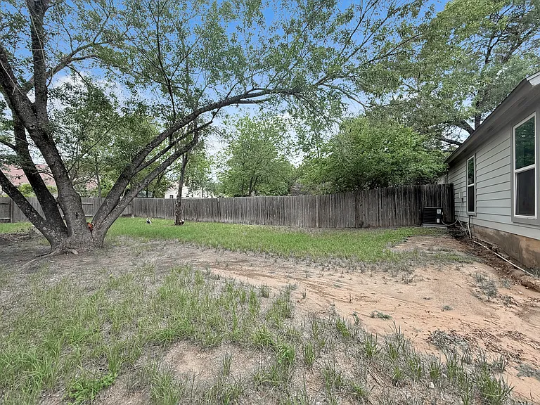 403 Fantail Loop #A — Photo 20