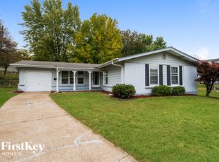 9 Bonnie Ct, Florissant, MO 63033