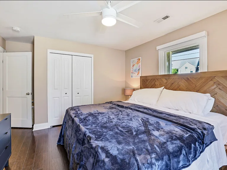 2508 Rozzelles Ferry Rd — Photo 2