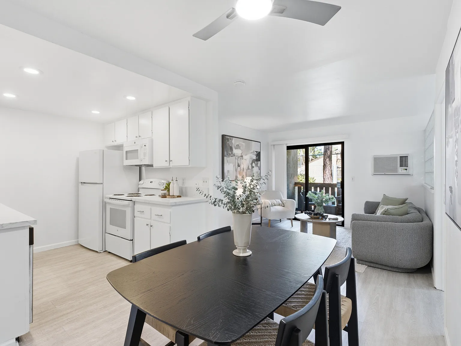 1 bed, 525 sqft, $2,150 — Photo 2