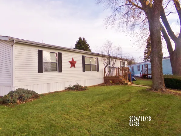 1302 Carondelet Rd #159, Dixon, IL 61021