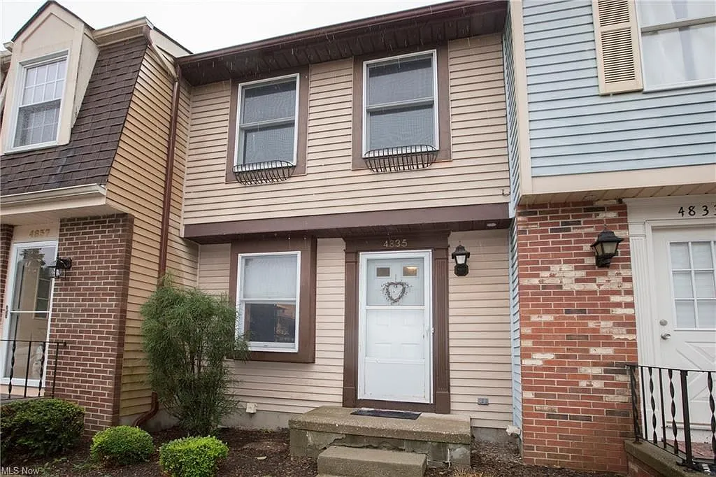 4835 Grafton Rd photo 1
