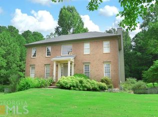 215 Lakepoint Ln, Fayetteville, GA 30215