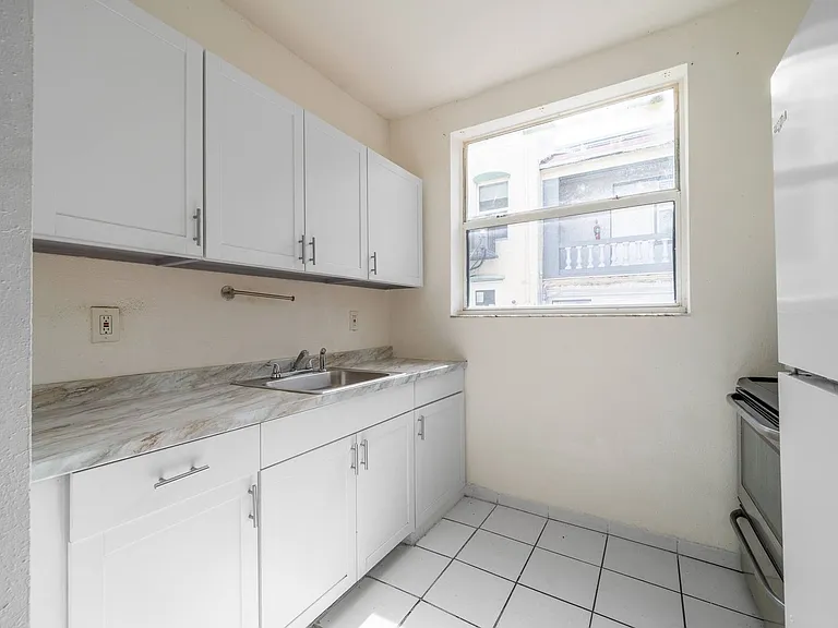 1/1 $1,800/mo, newly renovated, find your rhythm in Miami! / 1/1 $1,800/mes, remodelado, encuentr... — Photo 13