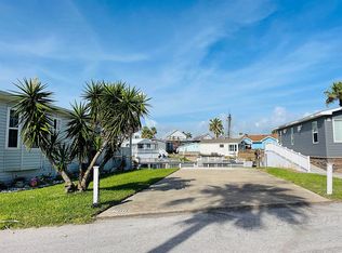 700 E Clam Cir, Port Isabel, TX 78578