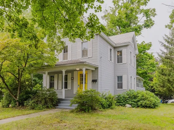 125 Park St, Easthampton, MA 01027