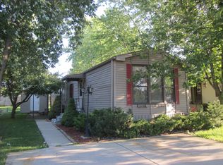 651 Huntsbridge Rd, Matteson, IL 60443