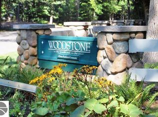 17 Pine Trce, Glen Arbor, MI 49636