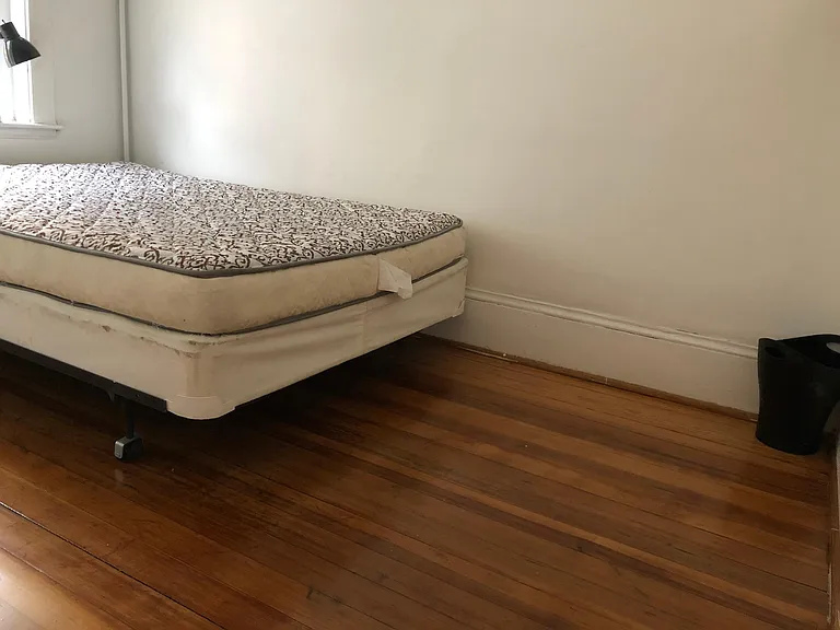 32 Cunard St #2B — Photo 7
