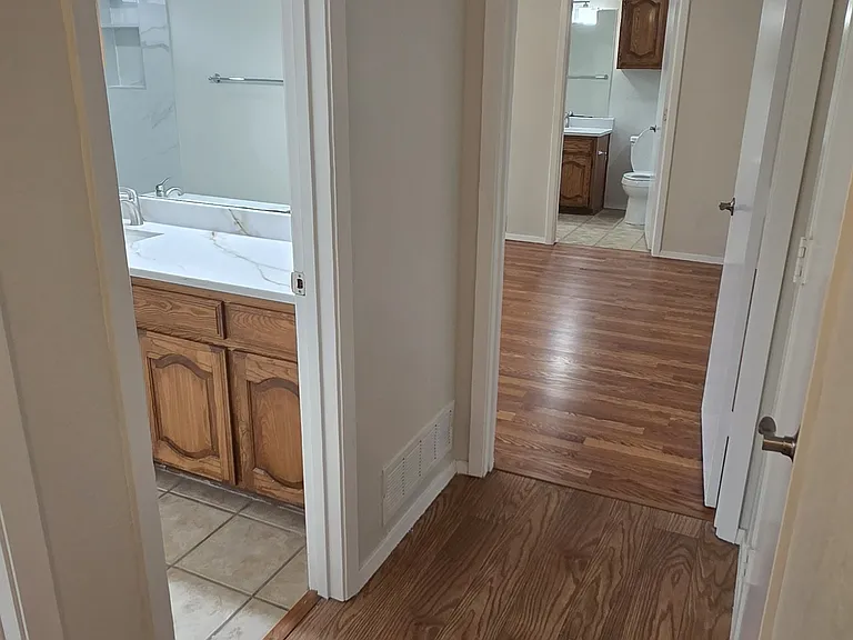 1921 Felix Dr — Photo 24