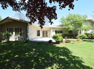 9460 N Spruce Rd, River Hills, WI 53217