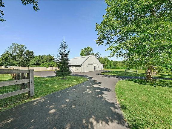 4th image of 4384 Lehnenberg Rd