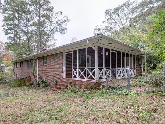 3rd image of 853 Brad Dr