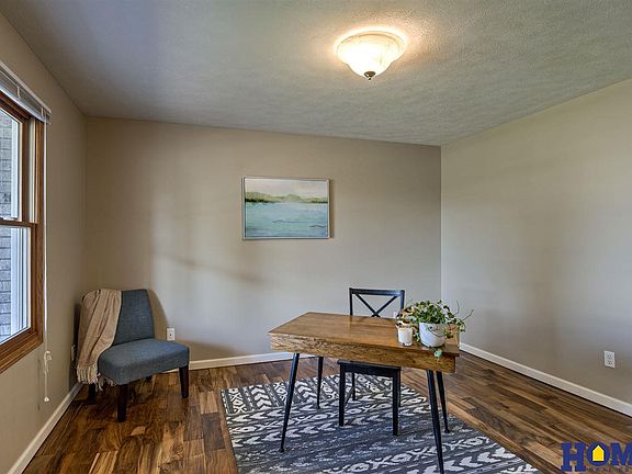 3rd image of 3329 Prairieview Dr