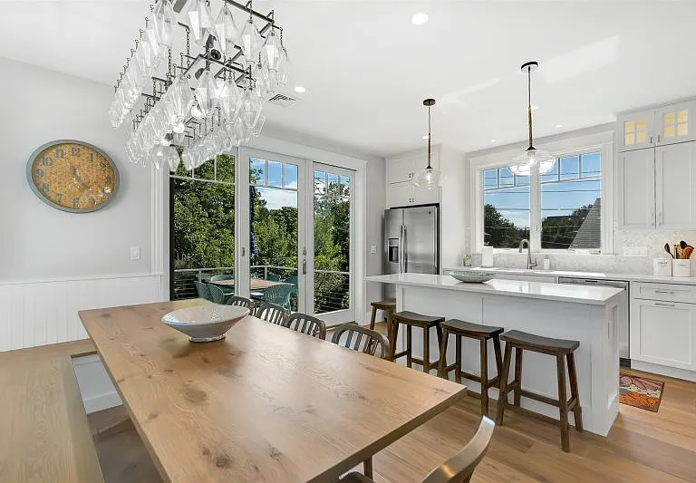 8 Avenue 2 — Photo 10