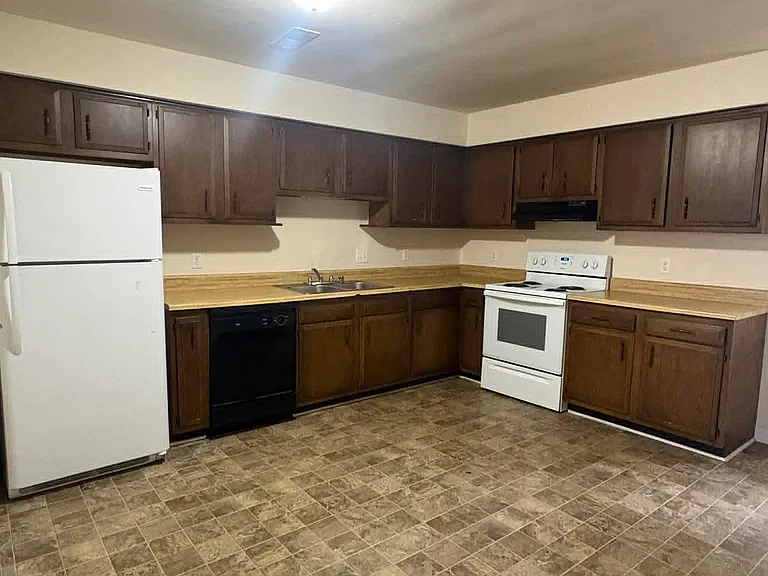 1712 McGregor Ct #D — Photo 4