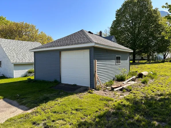 314 N Axtel Ave, Milford, IL 60953