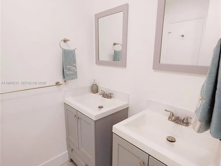 215 SE 3rd Ave #307C — Photo 9