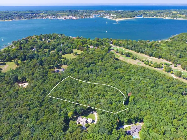 1 Dering Woods Rd, Shelter Island Heights, NY 11965