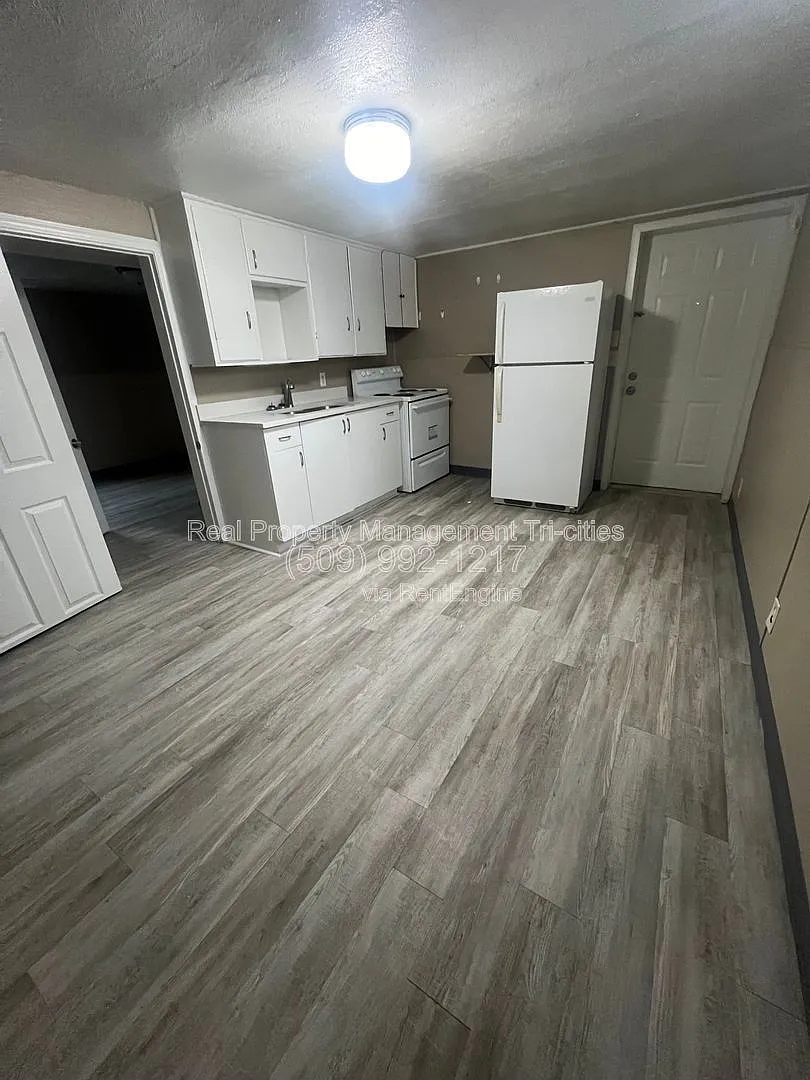 1 bed, 1.0 bath, 486 sqft, $895 — Photo 2