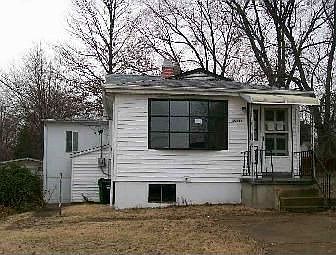 1st image of 10818 Charles Pl