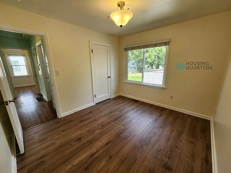 4120 W Sanson Ave — Photo 5