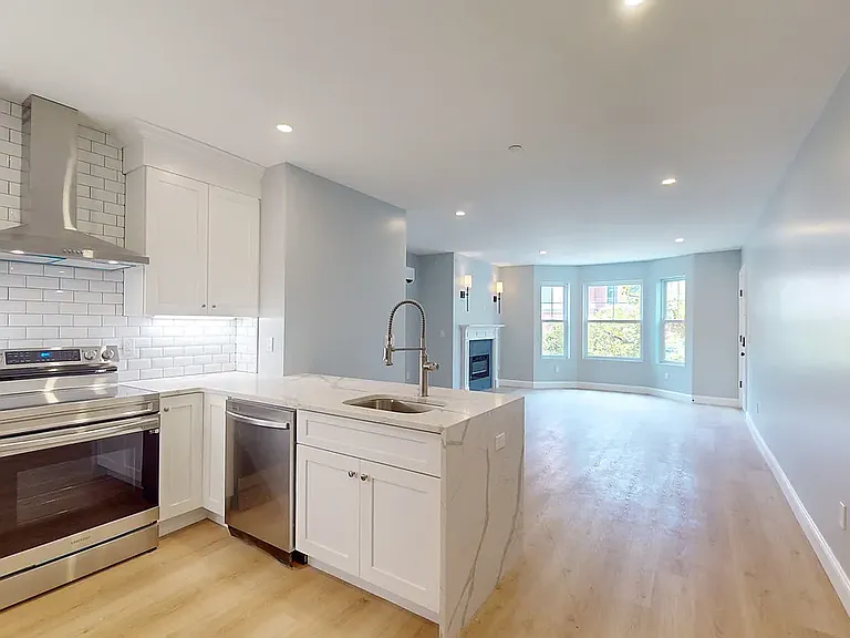 793 State St #2D — Photo 5
