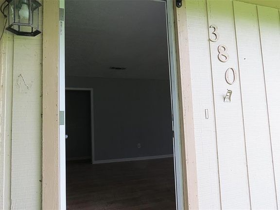 2nd image of 380 Keeland Dr