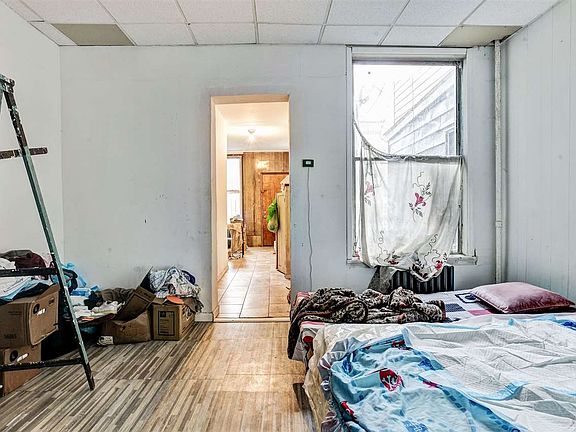 5th image of 473 Bergen Ave