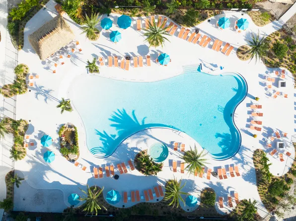 The Floridian Club of Sarasota - An Active Adult Community