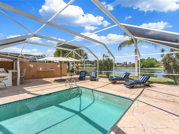 929 Marble Dr, Naples, FL 34104